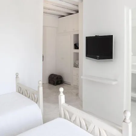 Chloe Villa